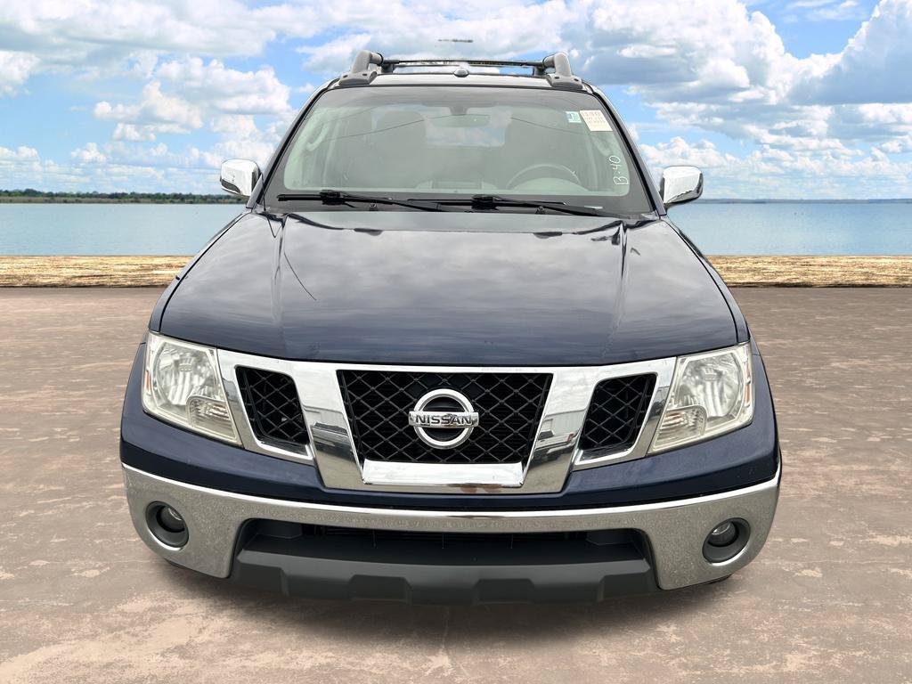 Used 2010 Nissan Frontier LE w/ LE Value Truck Pkg RWD image 2