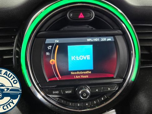 Used 2019 MINI Cooper 2-Door Hardtop image 15