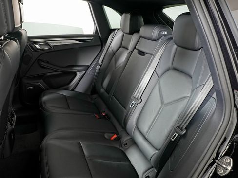 New 2026 Porsche Macan S image 32