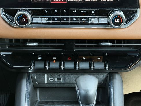 Used 2023 GMC Canyon AT4 w/ Canyon Safety Plus Package image 11