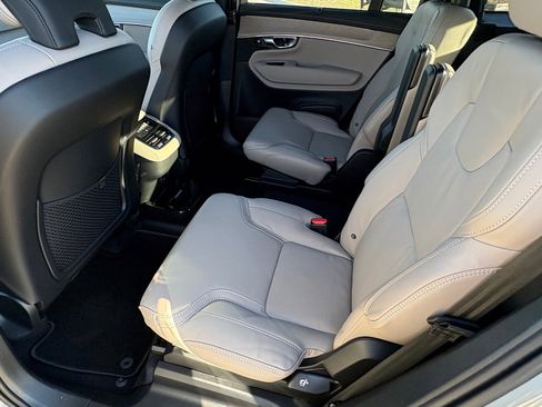 New 2026 Volvo XC90 B5 Ultra w/ Protection Package Premier image 23