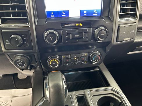 Used 2019 Ford F150 XLT w/ Equipment Group 302A Luxury AWD/4WD image 17