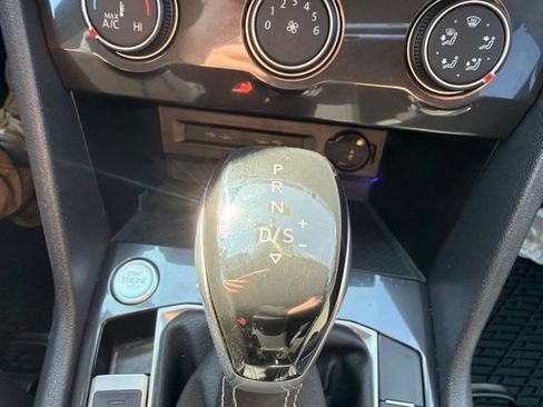 Used 2022 Volkswagen Tiguan S FWD image 40