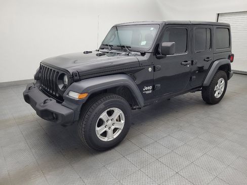 Used 2018 Jeep Wrangler Unlimited Sport S AWD/4WD image 2