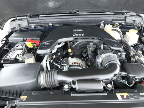 Used 2021 Jeep Gladiator Sport image 22