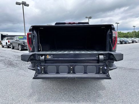 Certified 2024 GMC Sierra 2500 AT4 w/ AT4 Premium Plus Package AWD/4WD image 43