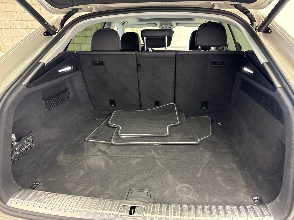 Certified 2023 Audi Q8 Premium AWD/4WD image 24