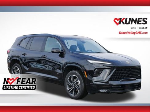 Used 2025 Buick Enclave Sport Touring AWD/4WD image 1