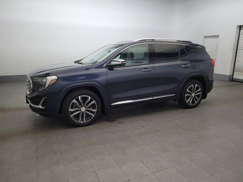 Used 2018 GMC Terrain Denali w/ Advanced Safety Package image 2