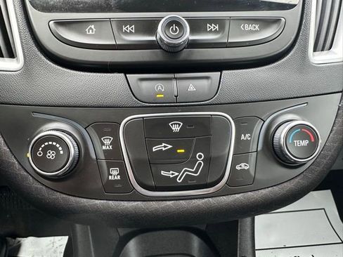 Used 2023 Chevrolet Malibu RS FWD image 25