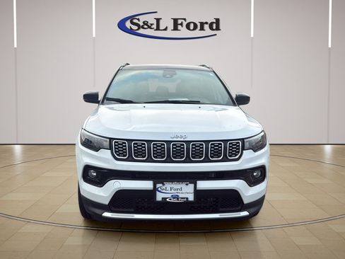 Used 2025 Jeep Compass Limited AWD/4WD image 12