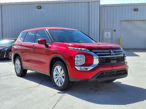 New 2026 Mitsubishi Outlander ES FWD image 5