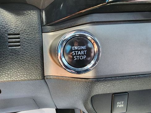 Used 2017 Toyota Tacoma TRD Off-Road w/ Tow Package image 22