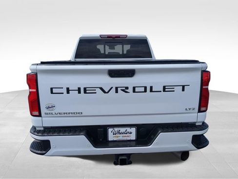 Used 2024 Chevrolet Silverado 2500 LTZ w/ LTZ Plus Package AWD/4WD image 4