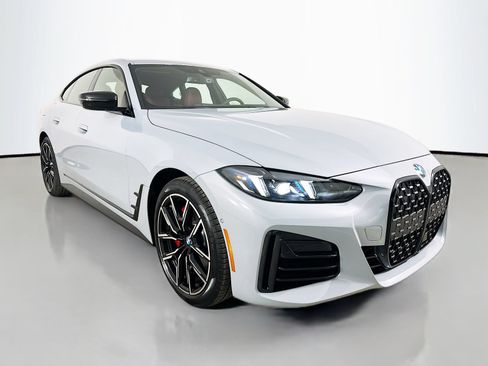New 2026 BMW 430i xDrive w/ M Sport Package AWD/4WD image 3