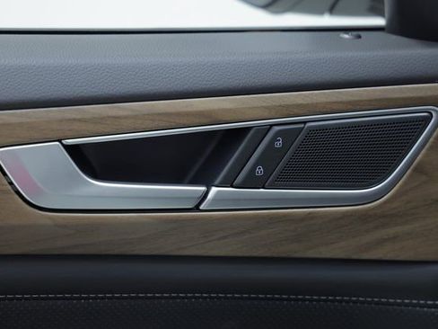 New 2026 Volkswagen Atlas SE FWD image 30