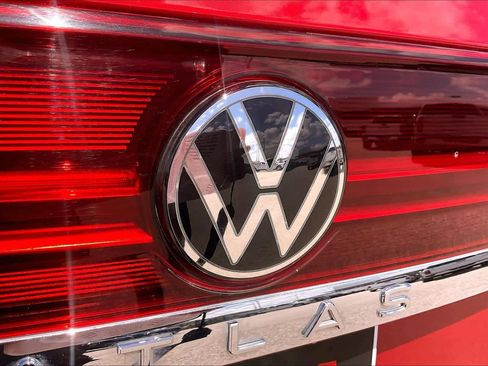 Used 2024 Volkswagen Atlas SE FWD image 30
