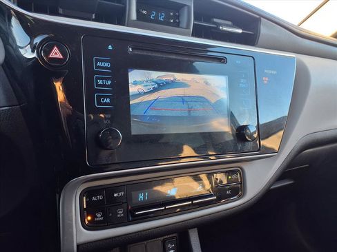 Used 2017 Toyota Corolla image 10