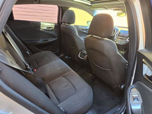 Used 2019 Chevrolet Malibu LT FWD image 10