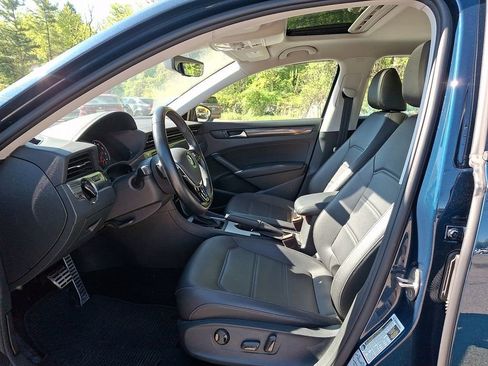 Used 2020 Volkswagen Passat 2.0T R-Line FWD image 19