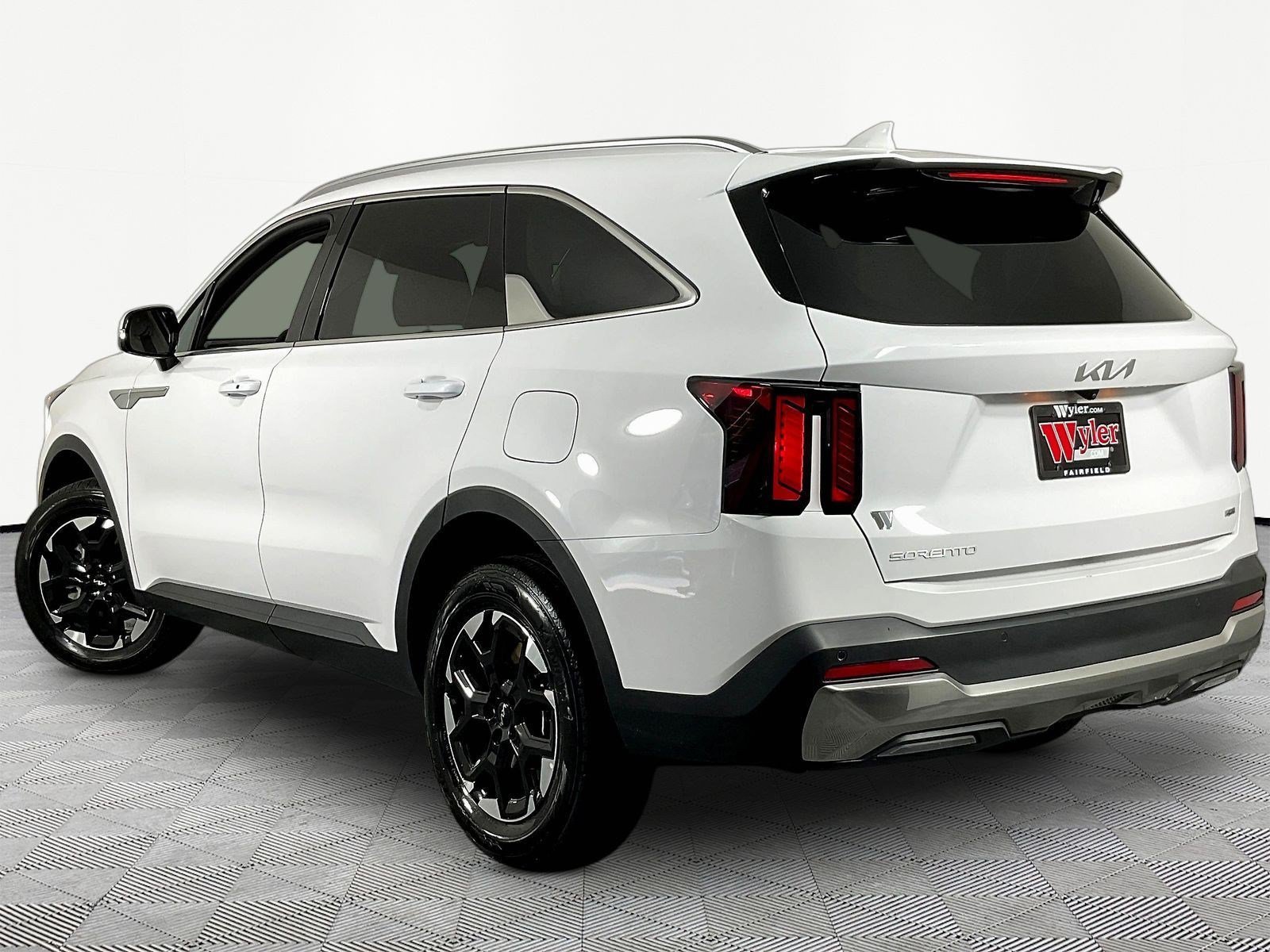 Used 2026 Kia Sorento S AWD/4WD image 4
