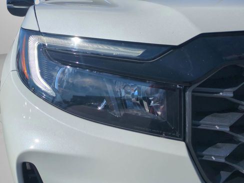 Used 2023 Honda Passport TrailSport image 11