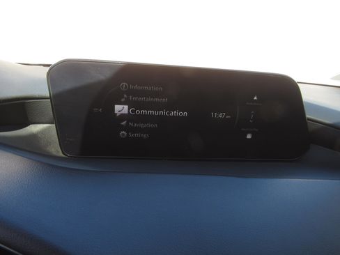 Used 2024 MAZDA MAZDA3 s image 18