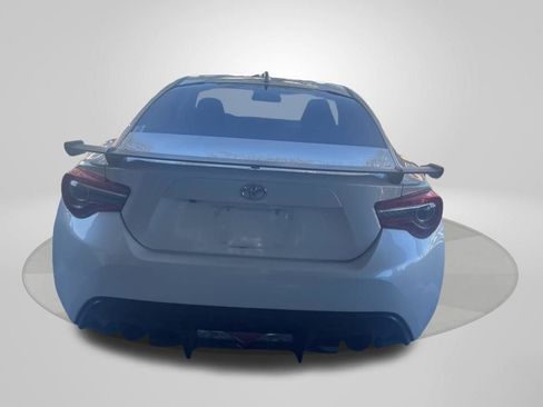 Used 2018 Toyota 86 image 5