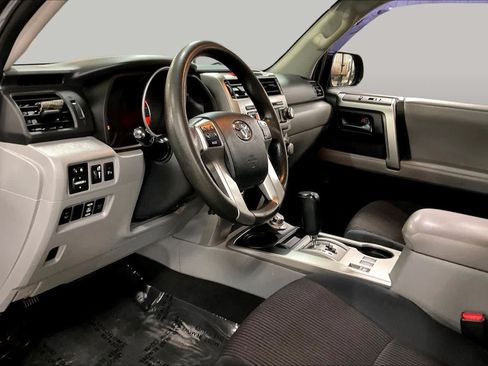 Used 2013 Toyota 4Runner SR5 w/ Convenience Pkg AWD/4WD image 16