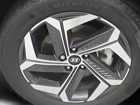 Certified 2024 Hyundai Tucson Limited AWD/4WD image 43