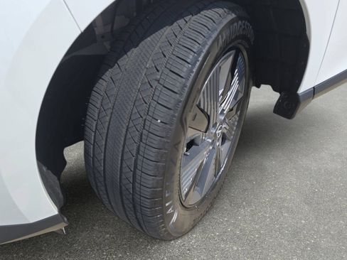 Certified 2025 Nissan Murano SL AWD/4WD image 31