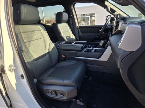 Used 2025 Toyota Tundra Limited image 13