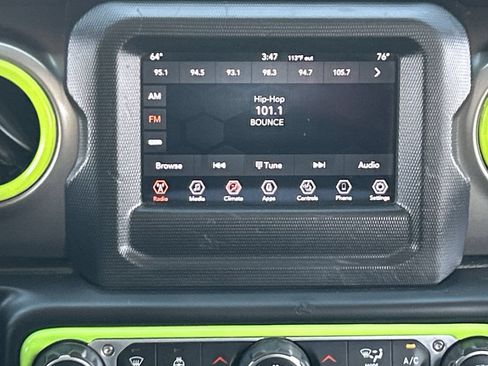 Used 2018 Jeep Wrangler Unlimited Sport S AWD/4WD image 21