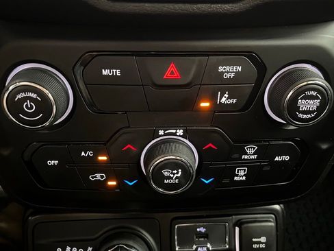 Used 2022 Jeep Renegade Trailhawk AWD/4WD image 27