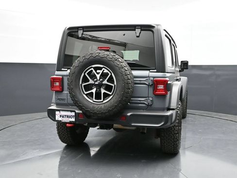 Used 2025 Jeep Wrangler Unlimited Rubicon AWD/4WD image 27