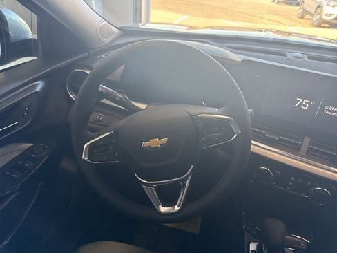 New 2026 Chevrolet Trax LT w/ Driver Confidence Package image 31