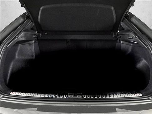 Certified 2025 Audi Q3 2.0T Premium Plus w/ Premium Plus Package image 6