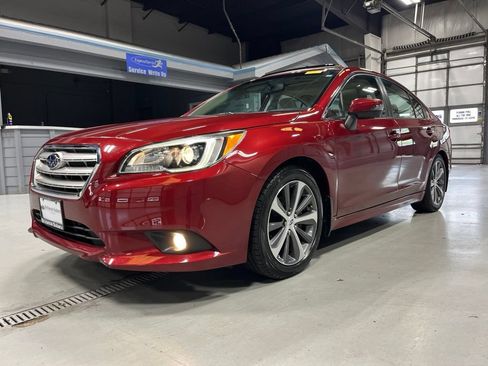 Used 2016 Subaru Legacy 2.5i Limited AWD/4WD image 3