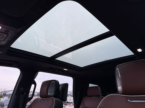 Used 2024 GMC Yukon Denali Ultimate image 33