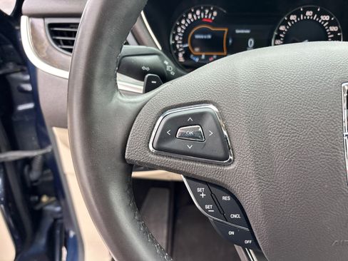 Used 2017 Lincoln MKC Reserve w/ Lincoln MKC Climate Package image 17