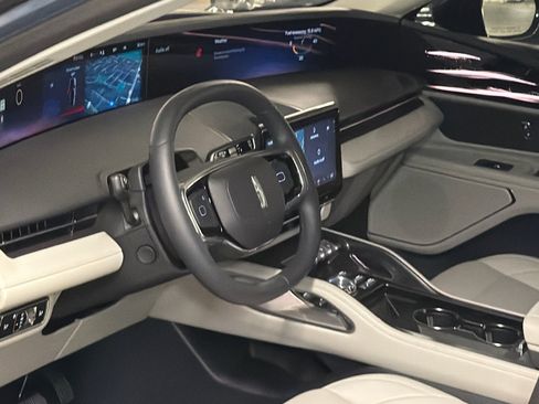 New 2026 Lincoln Nautilus Premier AWD/4WD image 14