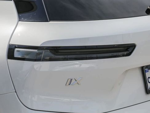 Used 2025 BMW iX xDrive50 image 7