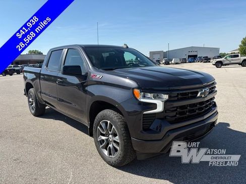 Used 2023 Chevrolet Silverado 1500 RST AWD/4WD image 9
