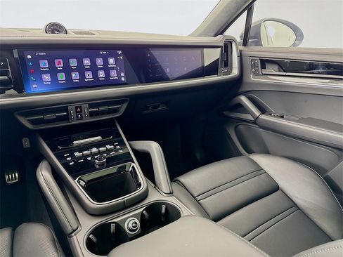 Certified 2024 Porsche Cayenne Turbo w/ Premium Package Plus (PP1) image 29