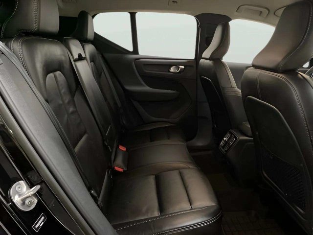 Used 2023 Volvo XC40 B4 Core w/ Convenience Package FWD image 69