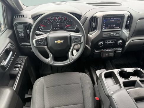 Used 2022 Chevrolet Silverado 1500 Custom w/ Safety Confidence Package RWD image 17