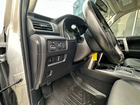 Used 2014 Toyota 4Runner SR5 Premium RWD image 10