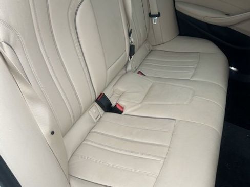 Used 2018 BMW 530i image 8