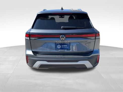 Used 2025 Volkswagen Tiguan S w/ 18" Wheel Package image 6