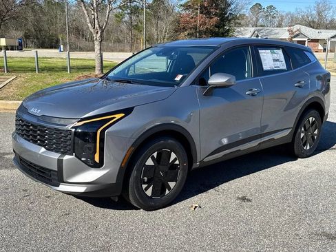 New 2026 Kia Sportage LX FWD image 3